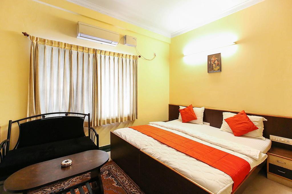 Oyo 4606 Hotel Maple Green Suites Bangalore Habitación foto