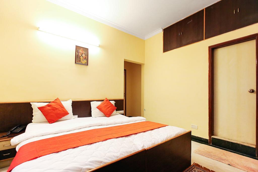 Oyo 4606 Hotel Maple Green Suites Bangalore Habitación foto