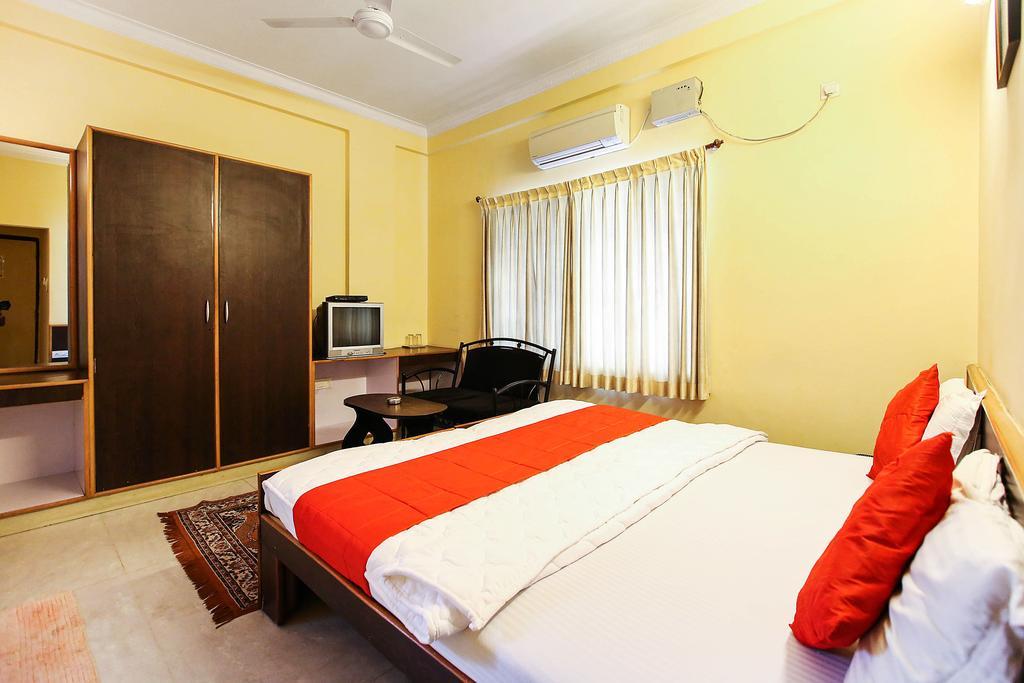 Oyo 4606 Hotel Maple Green Suites Bangalore Habitación foto