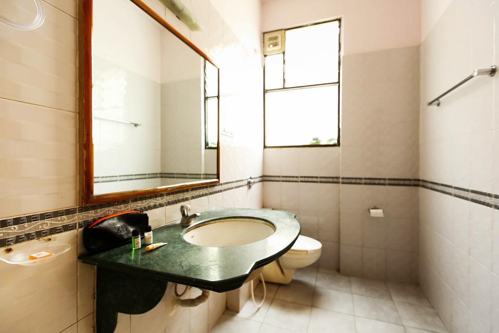 Oyo 4606 Hotel Maple Green Suites Bangalore Habitación foto