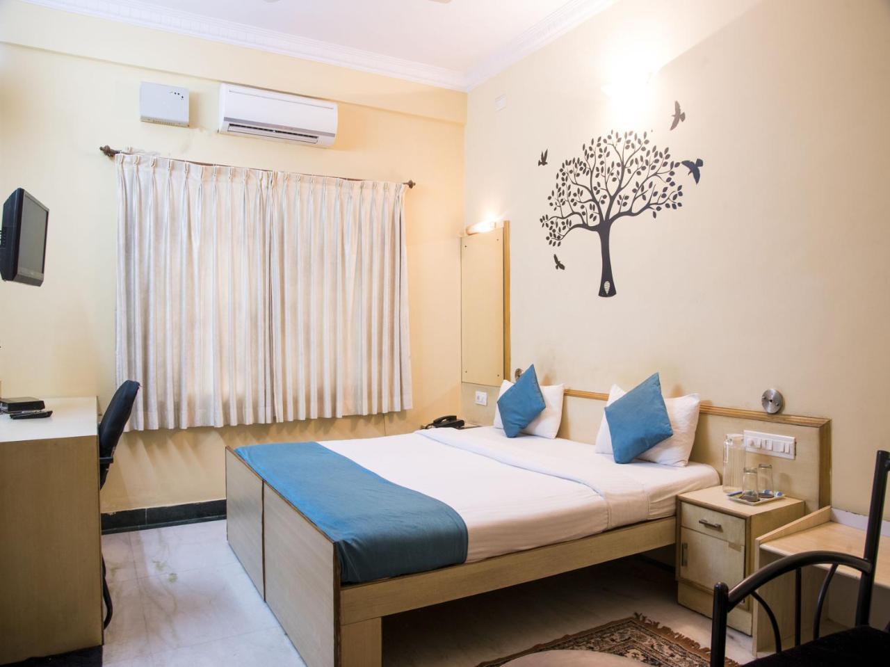 Oyo 4606 Hotel Maple Green Suites Bangalore Exterior foto